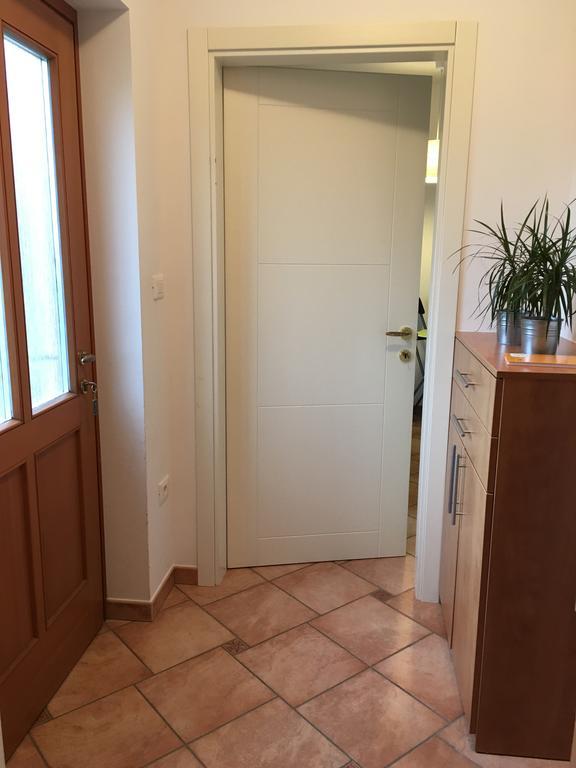 Apartment Nova Gorica - Nocitve Falco Bagian luar foto